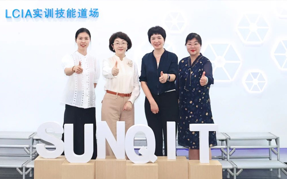 訪企業(yè)，聽心聲、促交流 | 區(qū)工商聯(lián)率隊走訪興千田