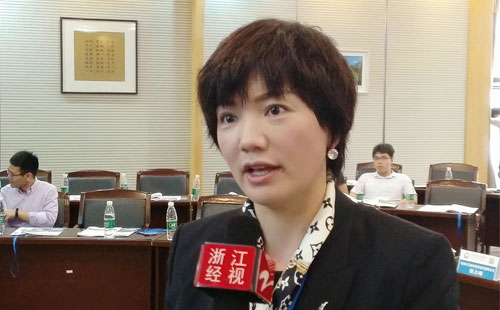 興千田楊麗接受浙江電視臺(tái)采訪(fǎng)